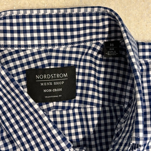 Nordstrom Men’s Shop Non- Iron Classic Fit Dress Shirt - Size 16 / 32 - Picture 2 of 11